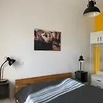 Oeregtoelgy شقة *