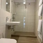 Oeregtoelgy شقة *
