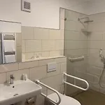 Oeregtoelgy شقة