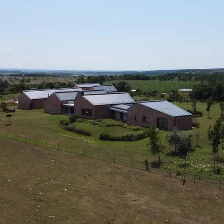 Oeregtoelgy Apartament *