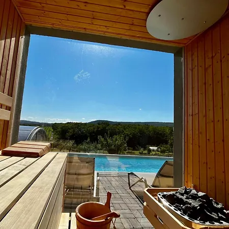 Oeregtoelgy Apartament *